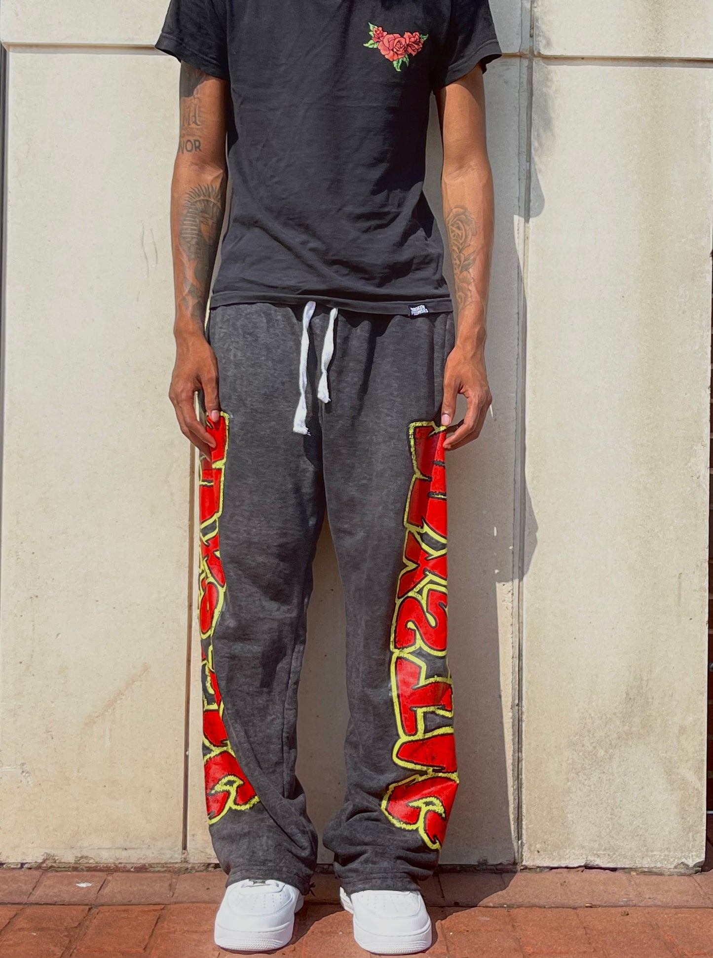 BLACK MV BAGGY SWEATS